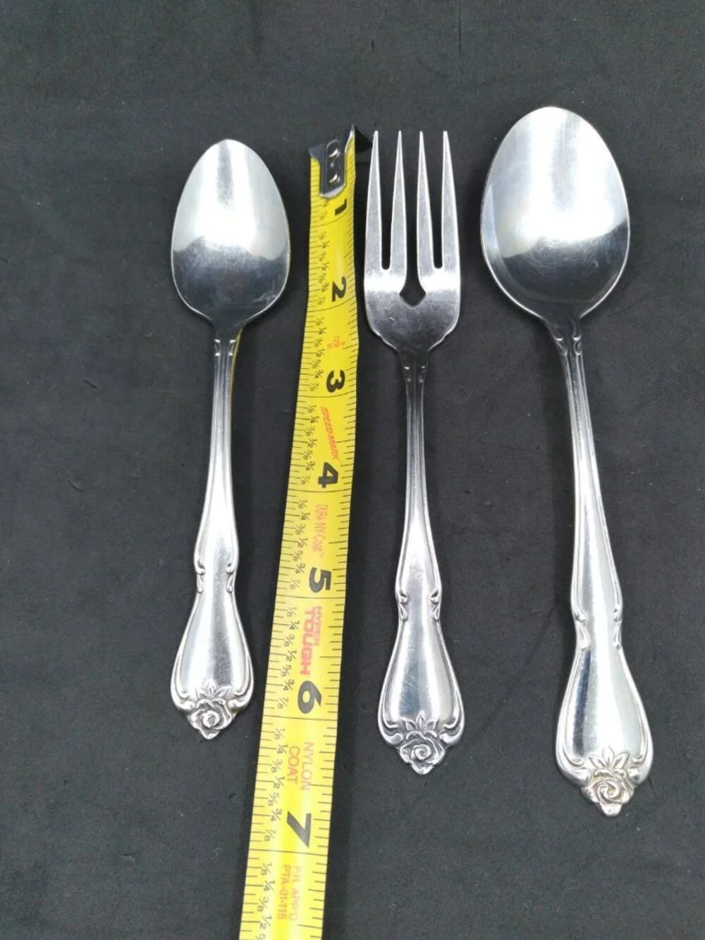 Set 11 Rogers 1881 Oneida Arbor Rose pattern small Forks and spoons teaspoons